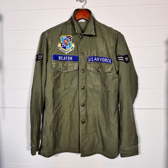 VTG U.S. Air Force Military Utility Shirt Size 15 1/2 X 35 410th Bomb Wing Patch - Picture 3 of 13